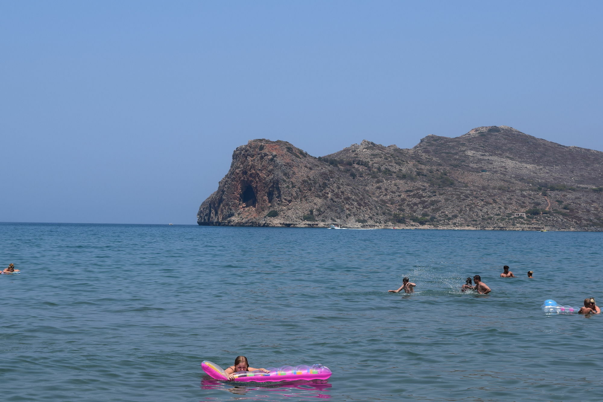Sea Front Suites, Maisonettes & Apartments Agia Marina Dış mekan fotoğraf