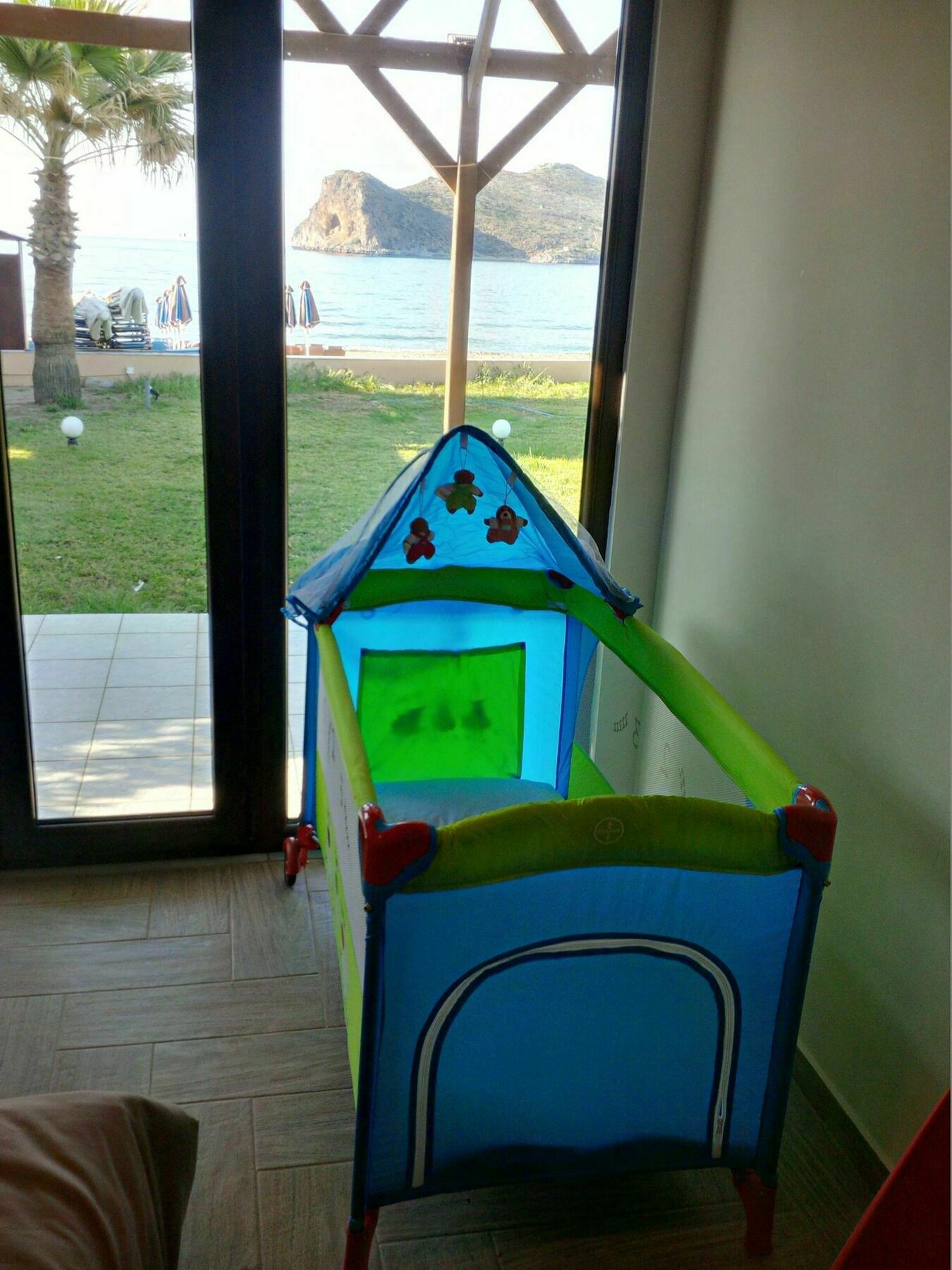 Sea Front Suites, Maisonettes & Apartments Agia Marina Dış mekan fotoğraf